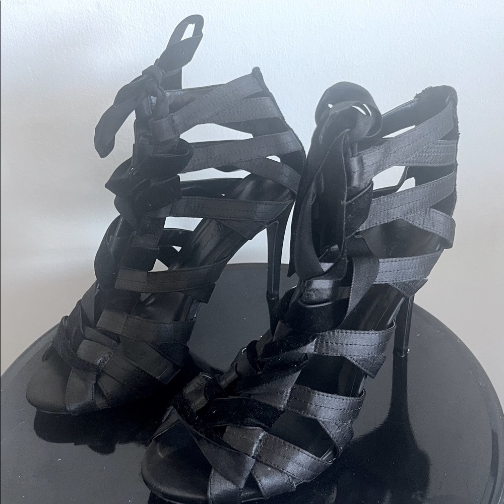 Lace up high shoes